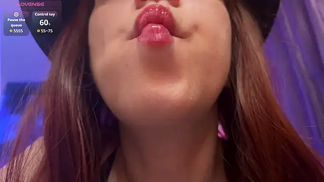 Chatroom XXX en direct de Helena__Femdom