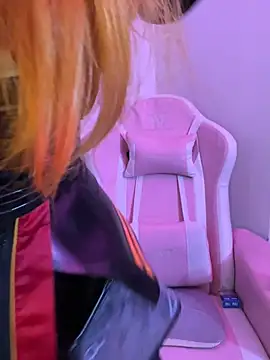 Felicia_smok3 网络视讯表演