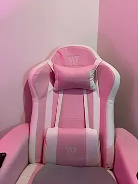 Felicia_smok3's Live Chat Room