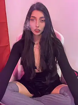 Felicia_smok3 网络视讯表演
