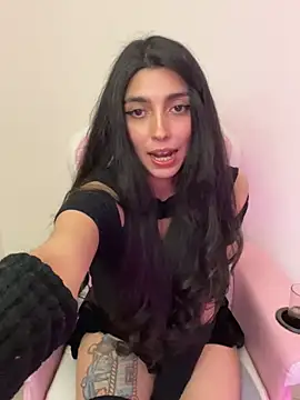 Felicia_smok3's Live Chat Room