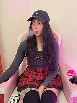 Felicia_smok3 Adlı Modelin Web Kamerası Şovu