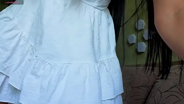 Arina_Bloomn Webbikameraesitys