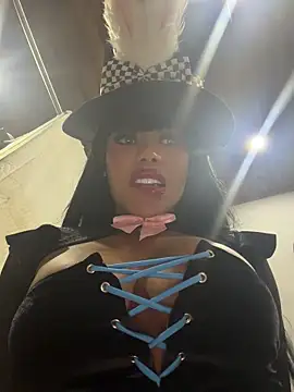 Show modela HOT_LADY_777 na web-kameri