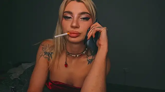 Ashley-Urban: вебкам-шоу
