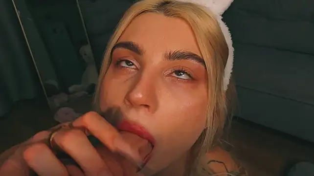 Ashley-Urban's Webcam Show