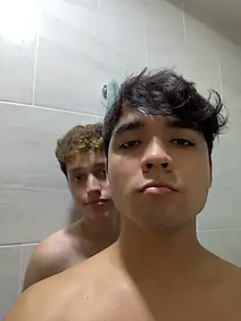 הופעת וובקאם של horny_steven_room