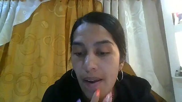 Juanabrunette7's Live XXX Chat