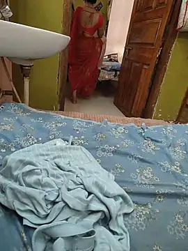 COUPLLE_VILLAGE Adlı Modelin Web Kamerası Şovu