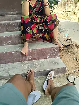 COUPLLE_VILLAGE's Webcam Show