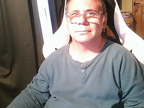 ImikeHUN webcam show