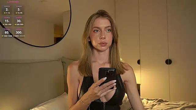 Mon_amiii Live XXX-Chat