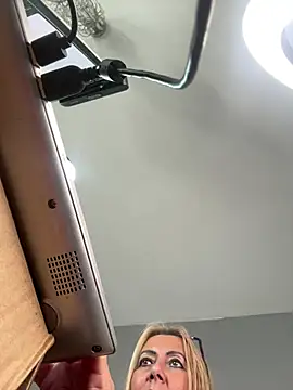 CocoJadeX – Naživo XXX chat
