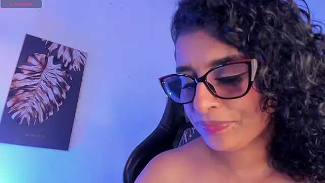 Alizon_1's Live XXX Chat