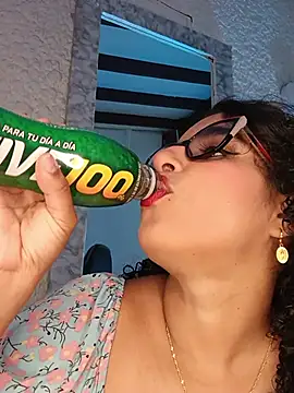 Chat +18 de Alizon_1 ao vivo