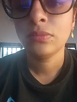 Alizon_1's Live XXX Chat