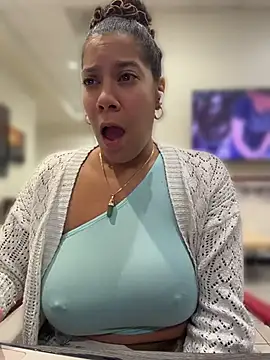 Bigbuttbrooklynn: διαδικτυακό σόου στην κάμερα