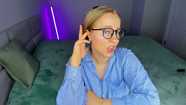 MilanaJune's Live XXX Chat