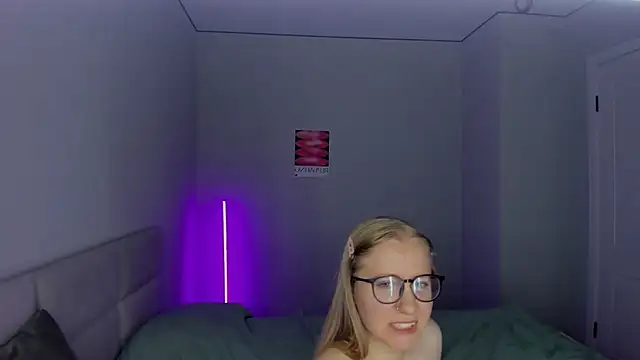 MilanaJune Live XXX-Chat