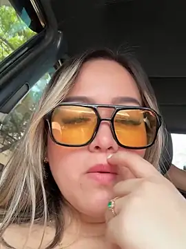 Pokazy przed kamerką – Danielavegax