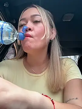 Pokazy przed kamerką – Danielavegax