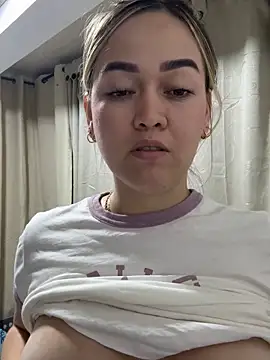 Danielavegax 现场XXX聊天