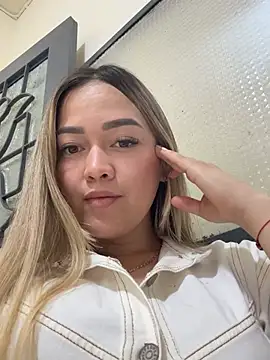 Danielavegax Show in webcam