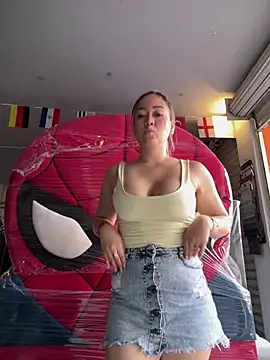 Show modela Danielavegax na web-kameri