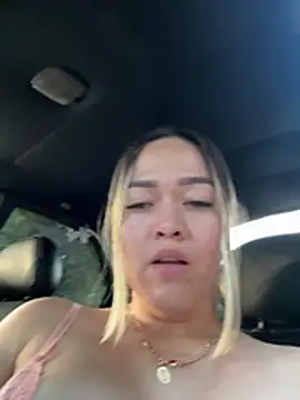 Danielavegax webcam show