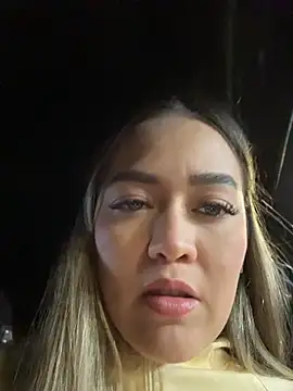 Pertunjukan Kamera Web Danielavegax