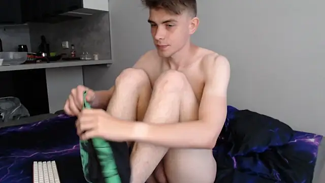 Student_Oliver XXX чат на живо