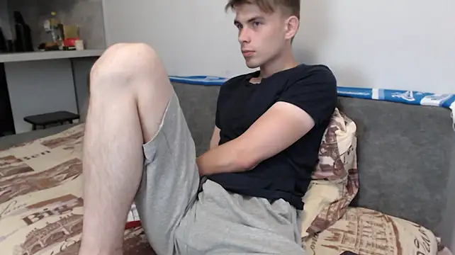 Student_Oliver: вебкам-шоу