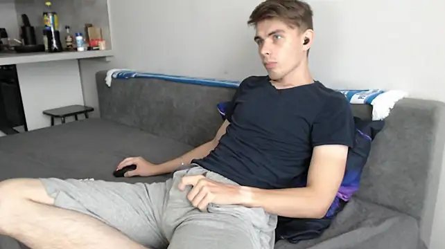 Student_Oliver webcam show