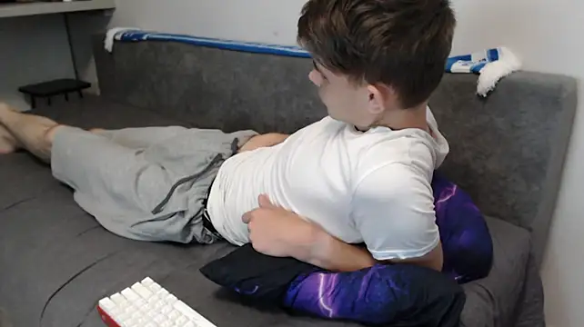 Student_Oliver Show Webcam