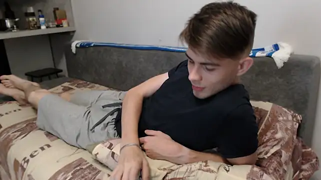 Student_Oliver's Webcam Show