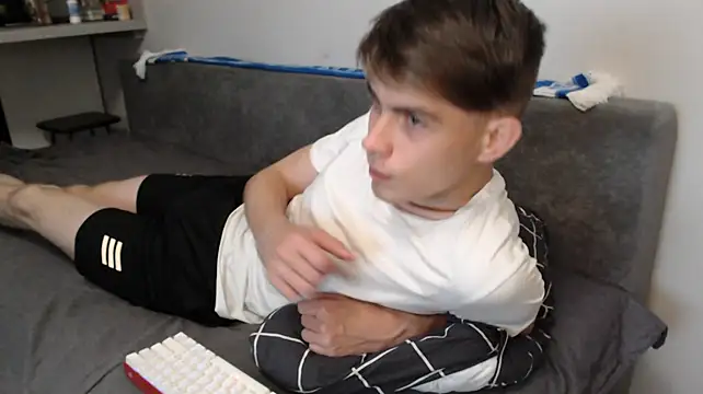 عرض كام Student_Oliver