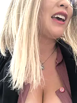 Katy__A webkamerás műsora