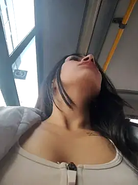 Astrid-- Pertunjukan Webcam