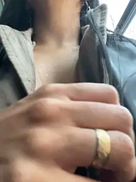 Astrid-- webkamerás műsora