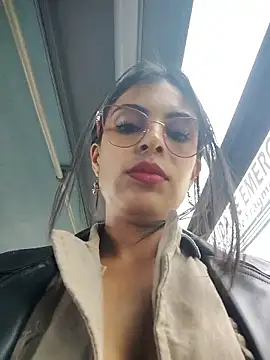 Show modela Astrid-- na web-kameri