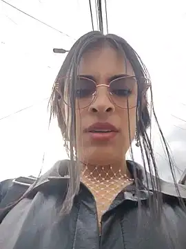 Astrid-- webcam show