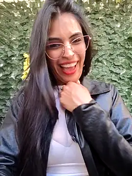 Astrid-- Pertunjukan Webcam