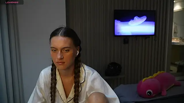 HarleyDeess Show in webcam