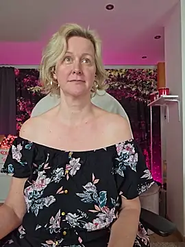 MarleneBloem élő XXX-chatje