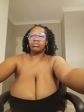 bustylisa1983's Live XXX Chat