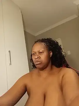 bustylisa1983's Live XXX Chat