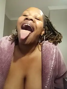 bustylisa1983's Live XXX Chat