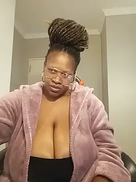 bustylisa1983 Live XXX-Chat