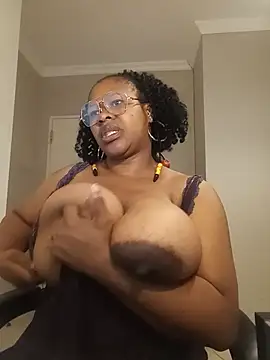 bustylisa1983 Chat XXX live