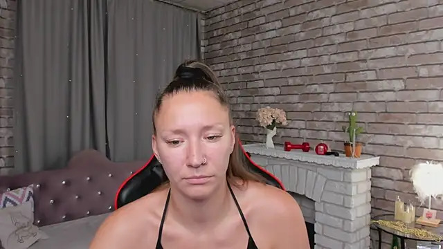 SarahCoksss Show in webcam